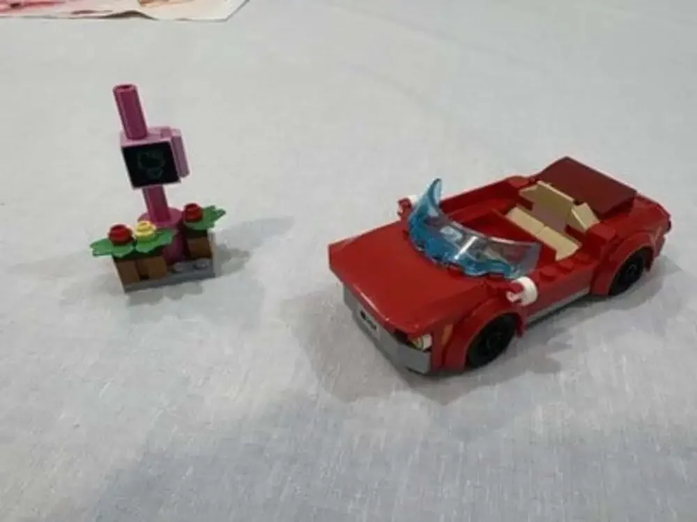 BLDR Hello Kitty and Friends BADTZ-MARU's Convertible Playset Incomplete